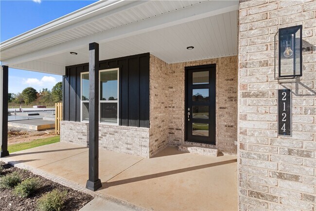 Building Photo - 2124 Porter St