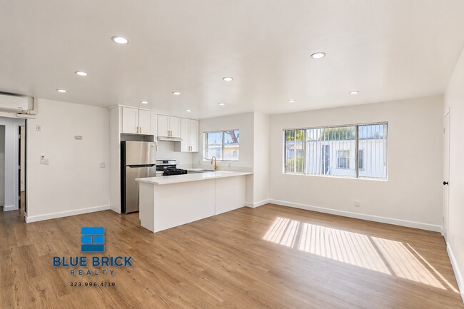 Building Photo - 11731 Kittridge St