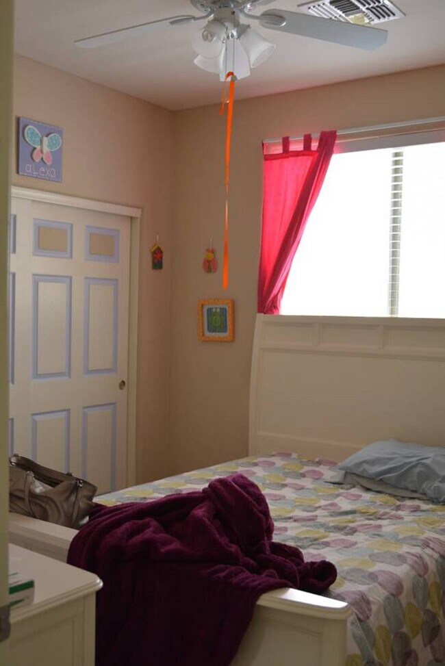 Building Photo - 4924 W Magdalena Ln