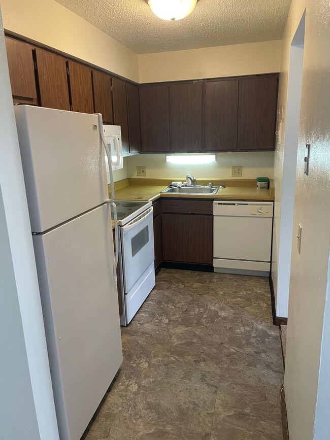 Building Photo - Affordable two bedroom apartment in Stough...
