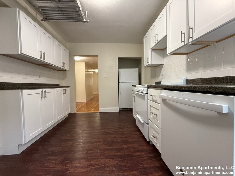 Building Photo - 7 Mt Hood Rd