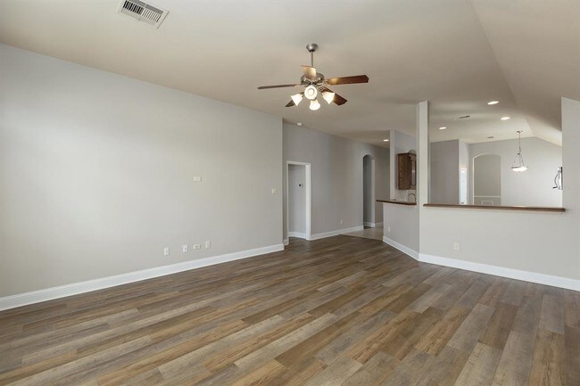 Building Photo - 13043 Sweetgum Shores Dr