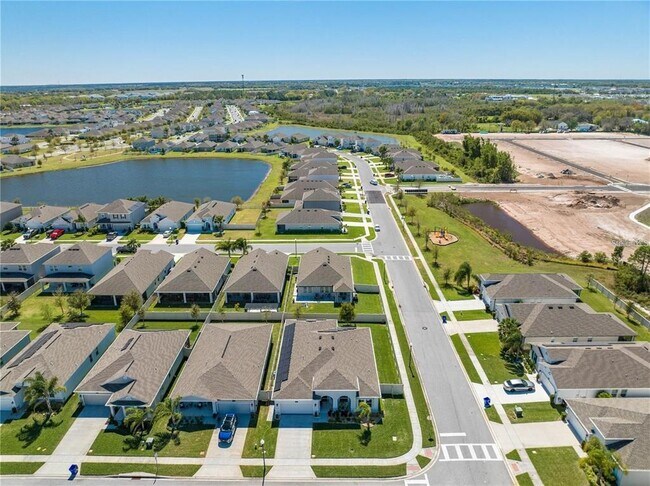 Building Photo - 5301 Amersham Ln