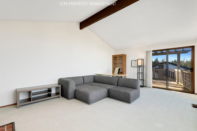 Building Photo - 15313 SE 43rd Pl