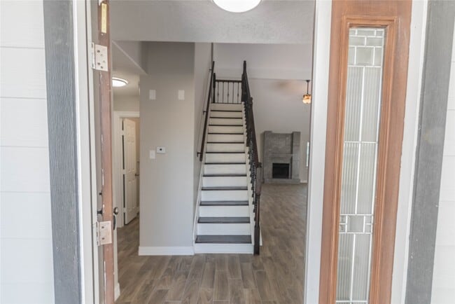 Building Photo - 12850 Ashford Creek Dr