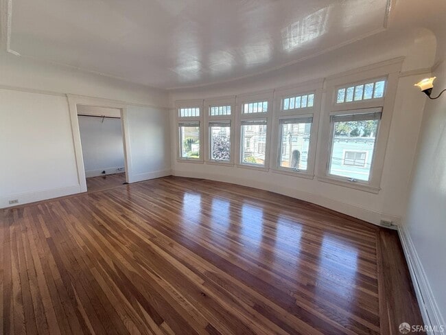 Building Photo - 1418 8th Ave