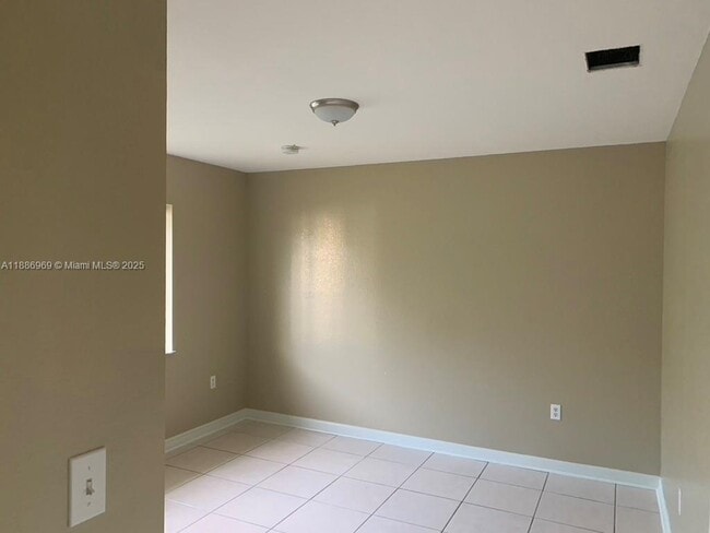 Building Photo - 42 Roberts Rd