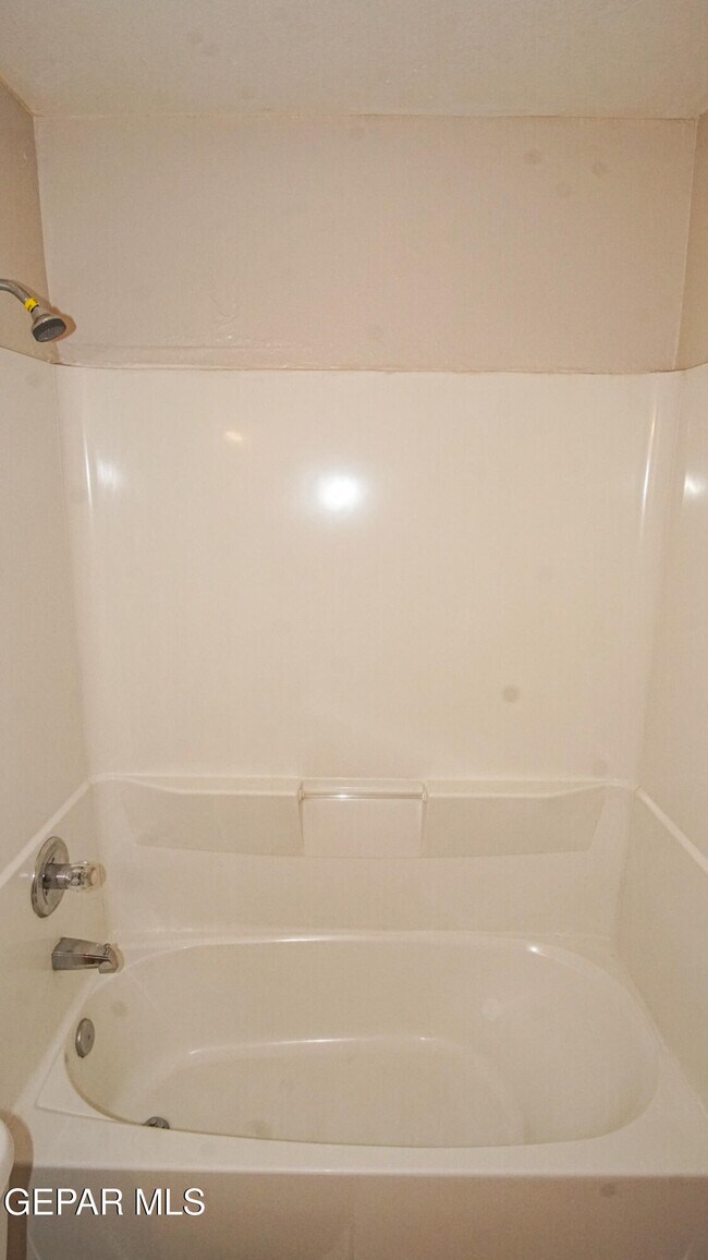 Building Photo - 11024 Sunshine Ct