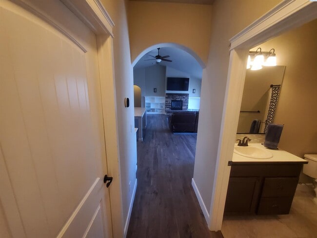 Building Photo - FOR RENT: West Pasco with heated inground ...