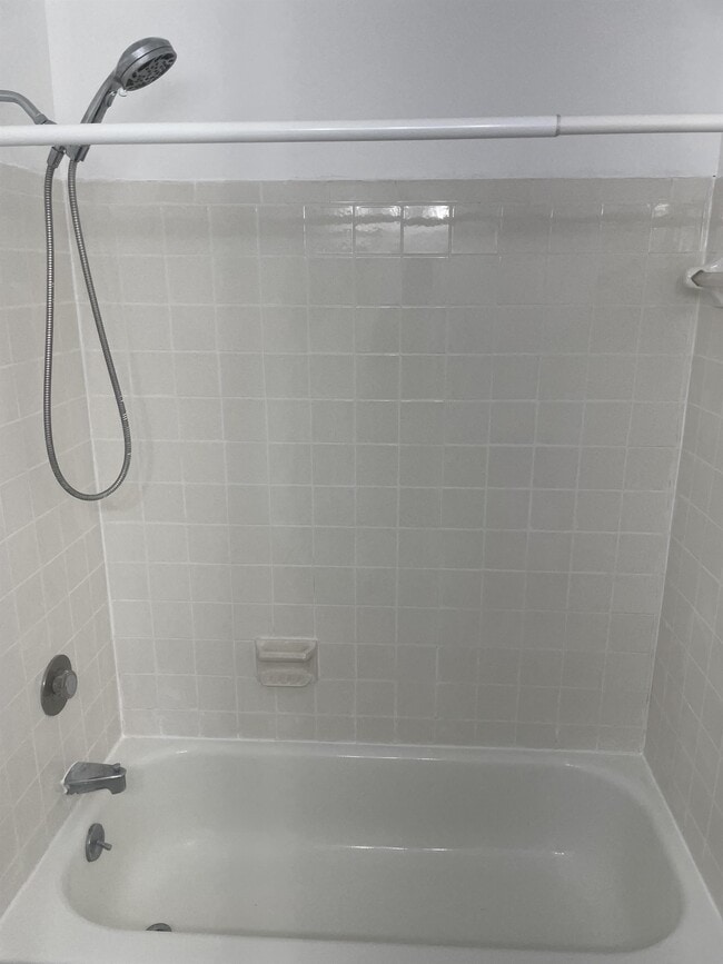 Building Photo - 66 Banner Ct