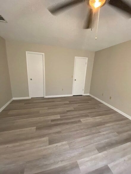 Building Photo - 105 Maid Marian Ct