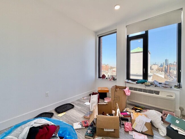 Building Photo - 327 Communipaw Ave