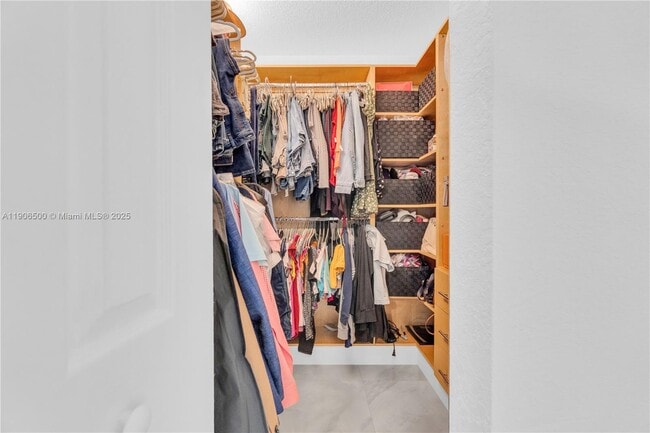 Building Photo - 3145 W 71st Pl