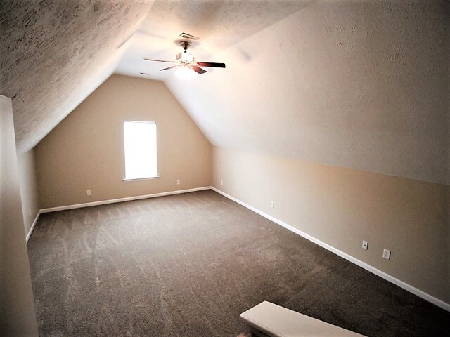 Building Photo - 2935 Greentree Dr