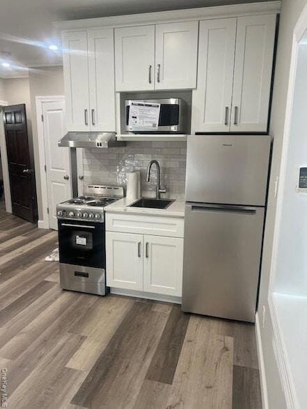 Building Photo - 5720a Old Sunrise Hwy