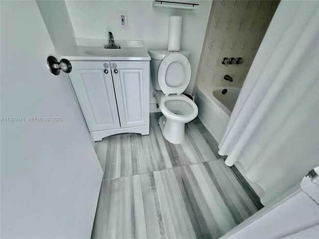 Building Photo - 15720 NW 44th Ct