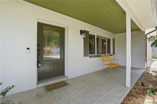 Building Photo - 55 Aqua Ln