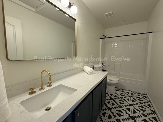 Building Photo - 20858 N 90th Ave