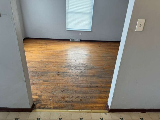 Building Photo - 6200 Flint Ave