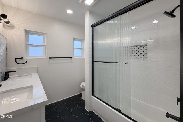 Building Photo - 431 Deodar Ave