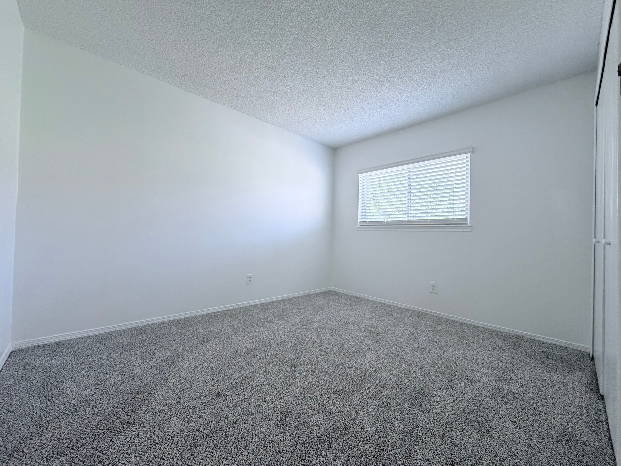 Building Photo - 516 Winnie Way