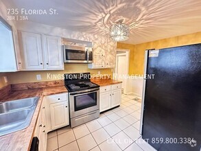 Building Photo - Beautifully Remodeled 2 Bedroom COMING SOON!