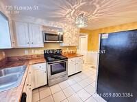 Building Photo - Beautifully Remodeled 2 Bedroom COMING SOON!