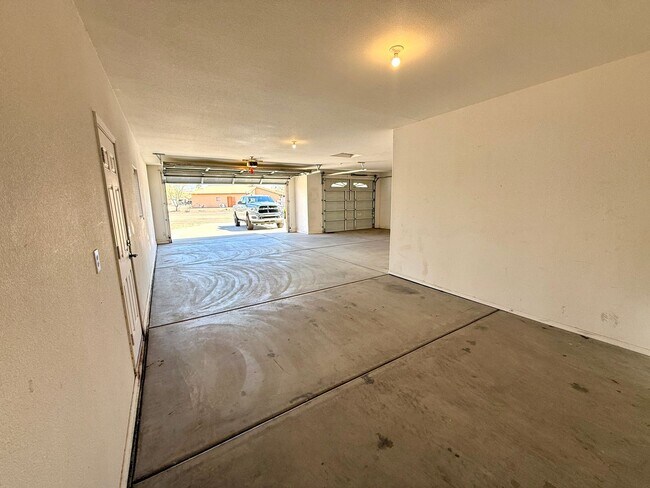 Building Photo - Great 3 bedroom, 2 bathroom home located in a cul-de-sac