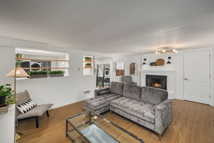 Building Photo - 9301 Linden Ave N