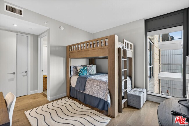 Building Photo - 1755 Ocean Ave