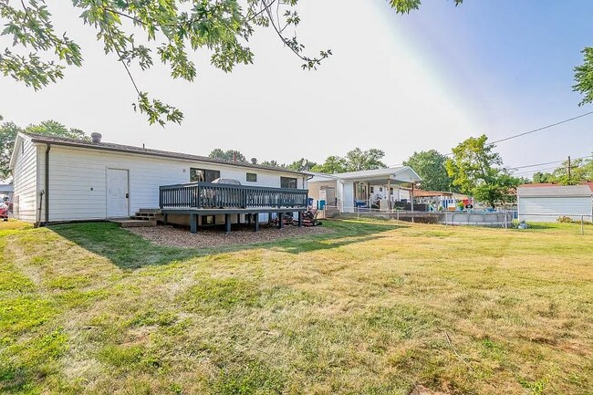 Building Photo - 1740 Deborah Dr