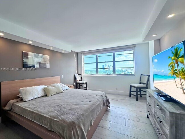 Building Photo - 3161 S Ocean Dr