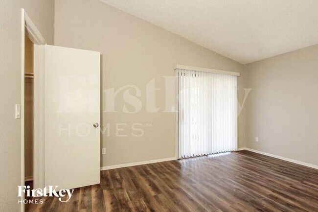 Building Photo - 6702 N 73rd Ave