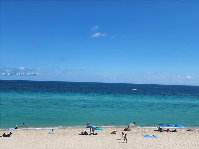 Building Photo - 3505 S Ocean Dr
