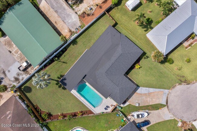 Building Photo - 555 Norwood Ct