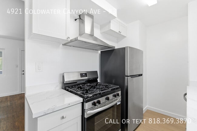 Building Photo - 4921 Coldwater Canyon Ave