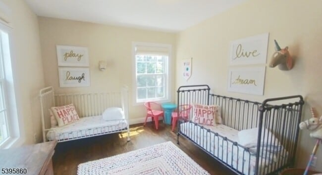 Building Photo - 39 Gray St