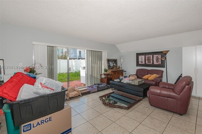 Building Photo - 6768 SW 39th St