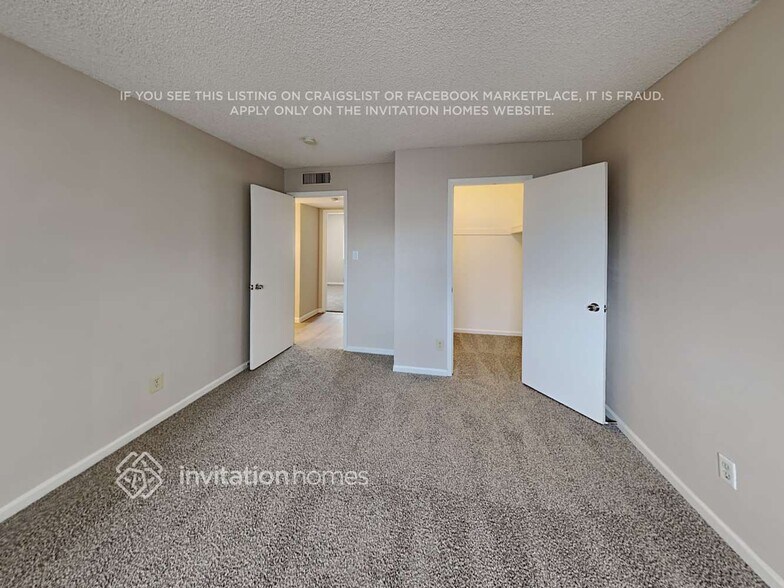 Building Photo - 17846 N 34th Dr