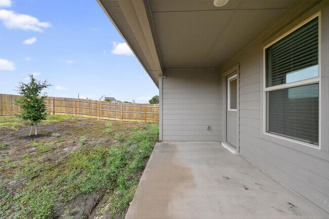 Building Photo - 596 Wyatt Wy