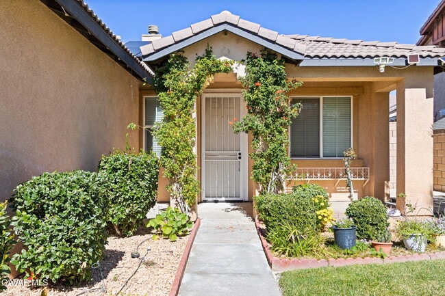 Building Photo - 5909 Viking