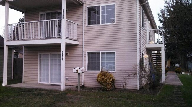Building Photo - 2220 Dean Ave