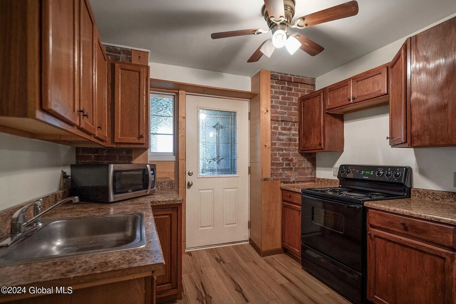 Kitchen - 181 4th St