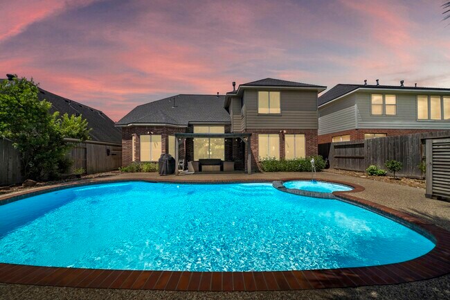 Building Photo - 22634 Cascade Springs Dr