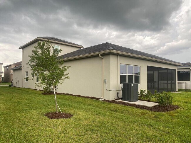 Building Photo - 32583 Tree of Life Ave