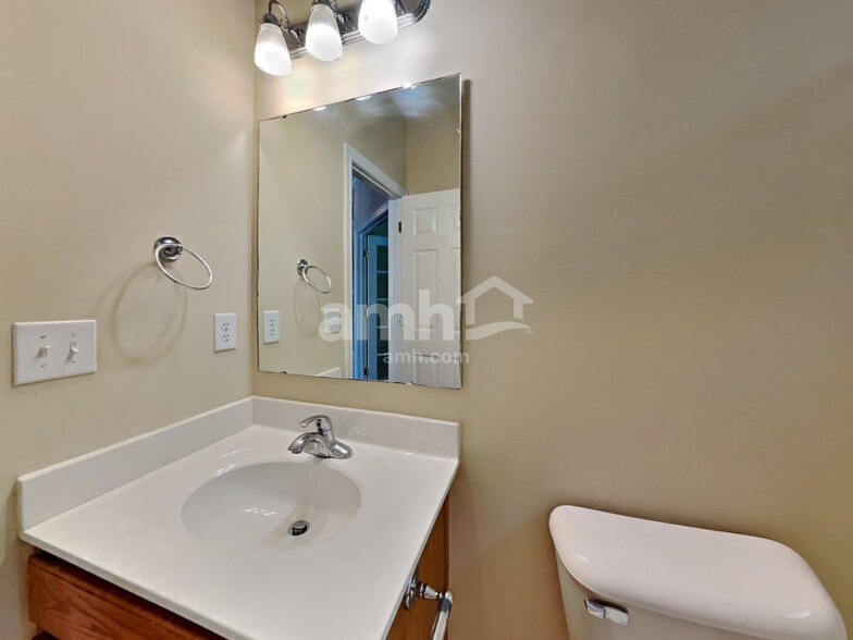 Building Photo - 4613 Clifton Ct