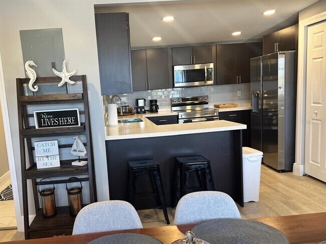 Building Photo - 244 Lexington Dr