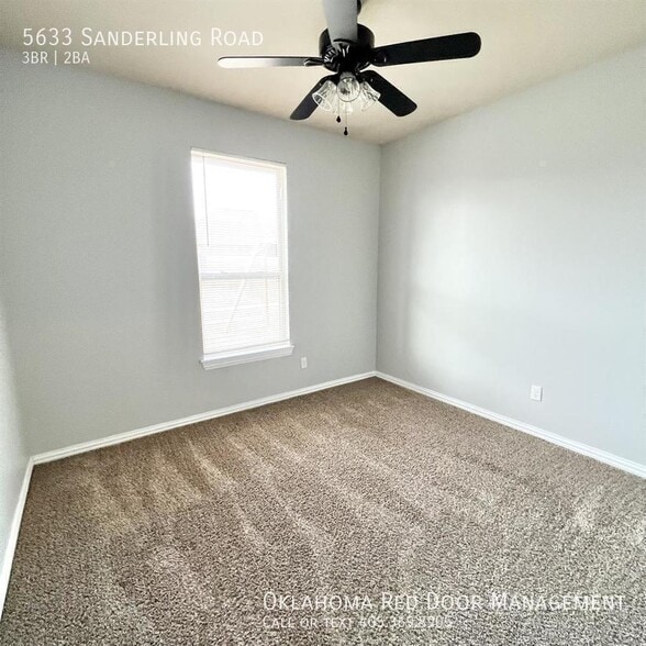 Building Photo - 5633 Sanderling Rd