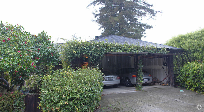Building Photo - 65 Arden Rd