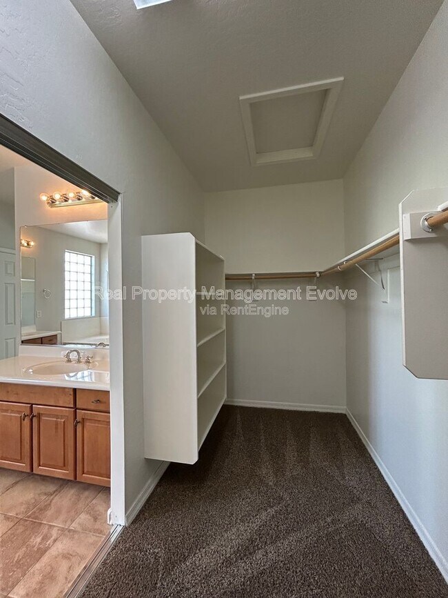 Building Photo - 9707 S 45th Ave